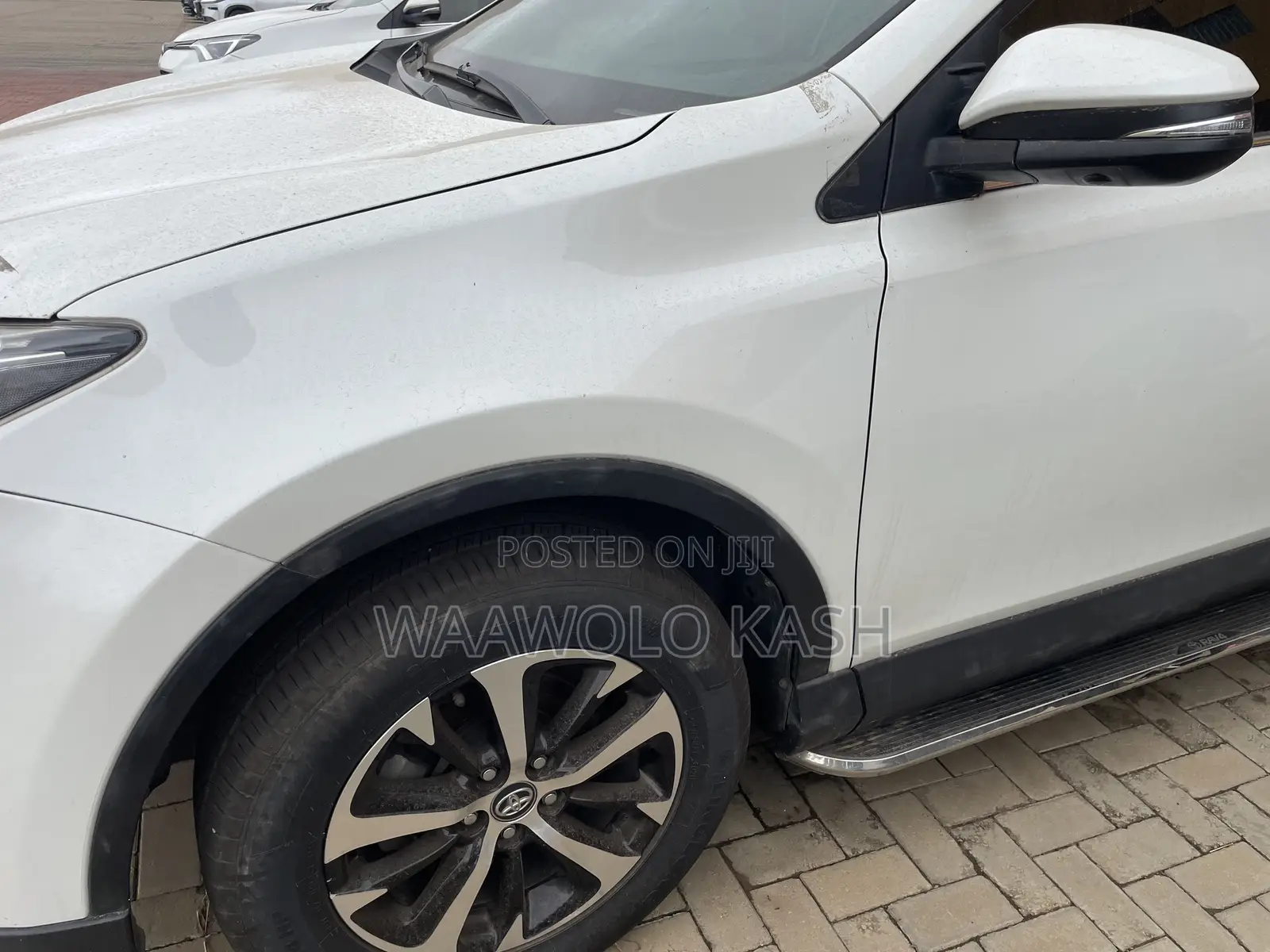 Toyota RAV4 LE FWD 2019 White