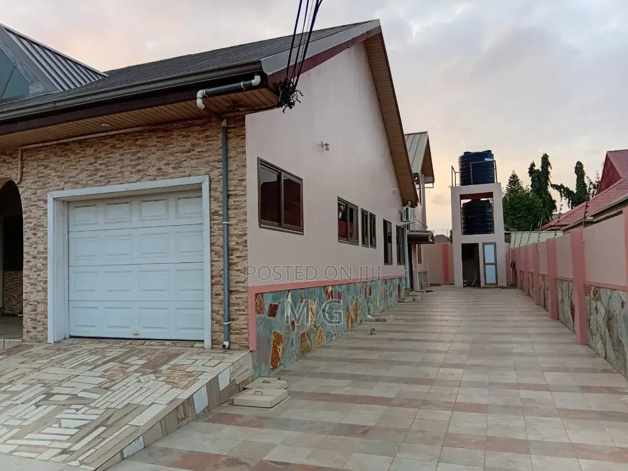 2bdrm Apartment in C25, Community 25 for rent