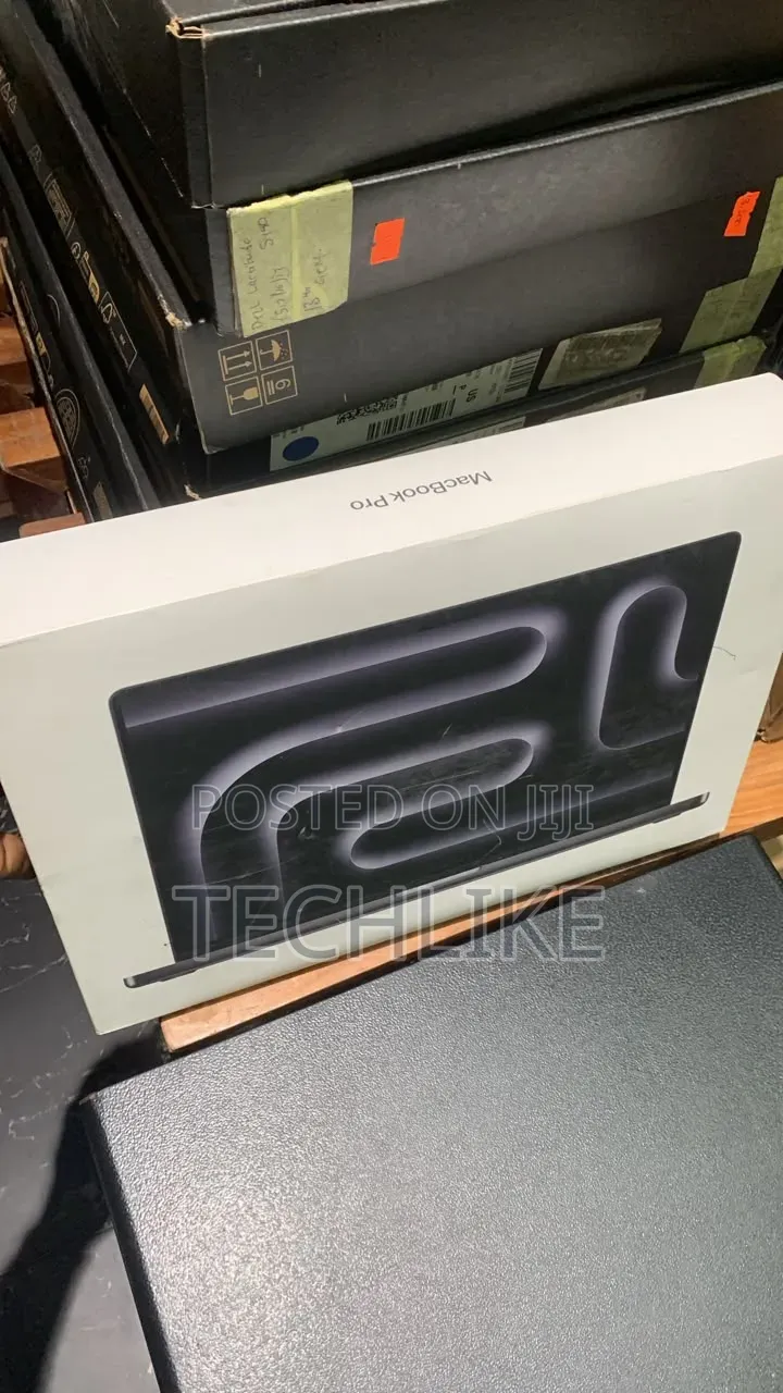 New Laptop Apple MacBook Pro 2026 M5 Max 36GB Apple M5 Max SSD 2T