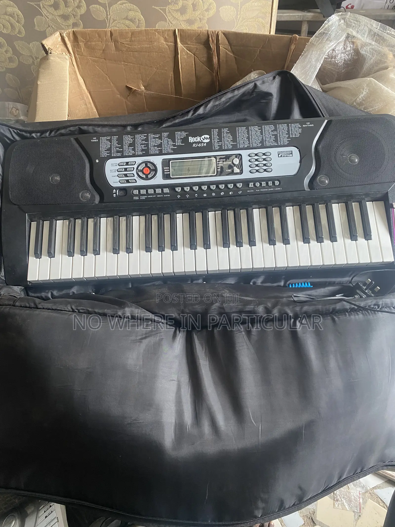 RJ654 54-Key Portable Electronic Keyboard.