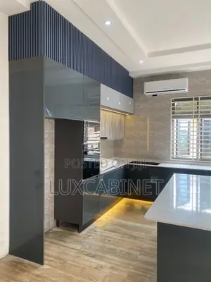 Customize Kitchen Cabinets