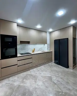 Customize Kitchen Cabinets