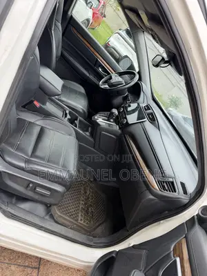 Honda CR-V Touring AWD 2019 White