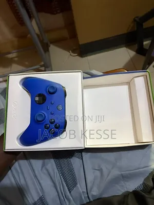 Xbox Series Controller in Box