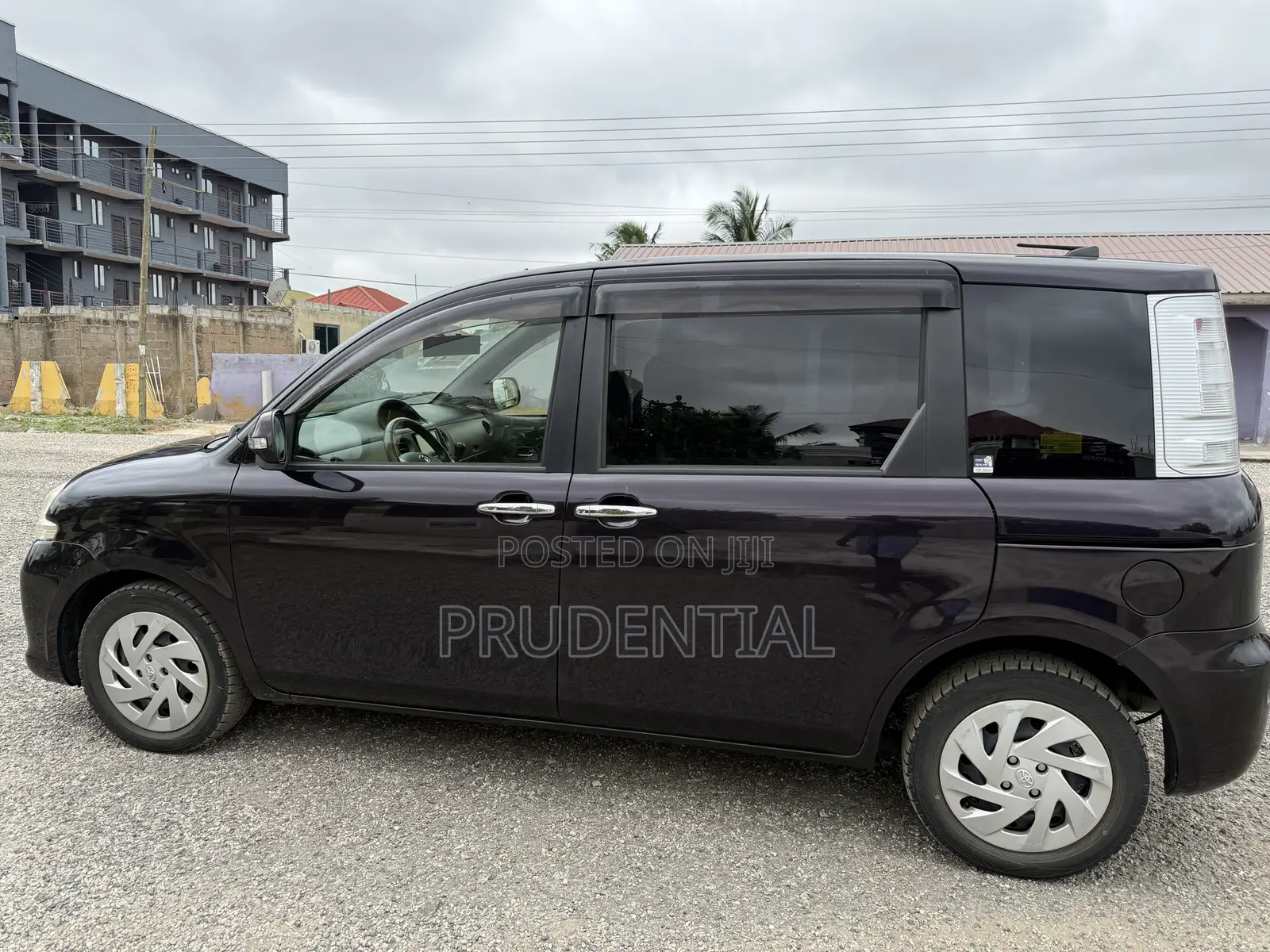 Toyota Sienta 2013 Black