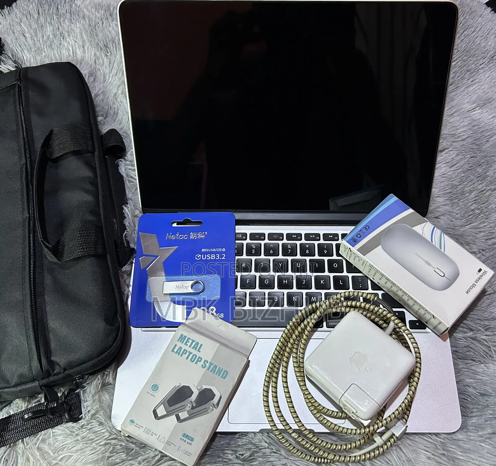 Laptop Apple MacBook Pro 2015 8GB Intel Core i5 SSD 256GB