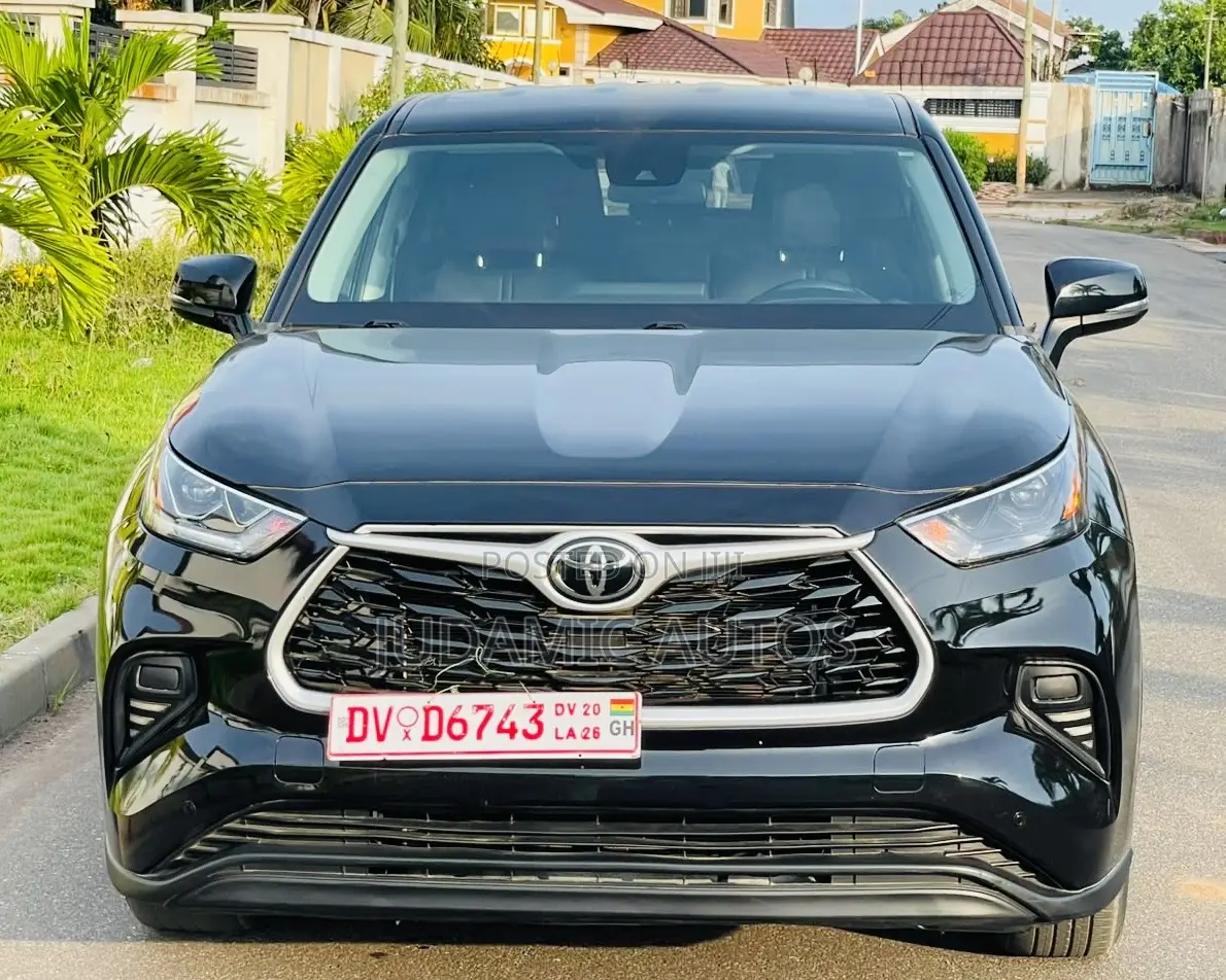 Toyota Highlander LE AWD 2023 Black