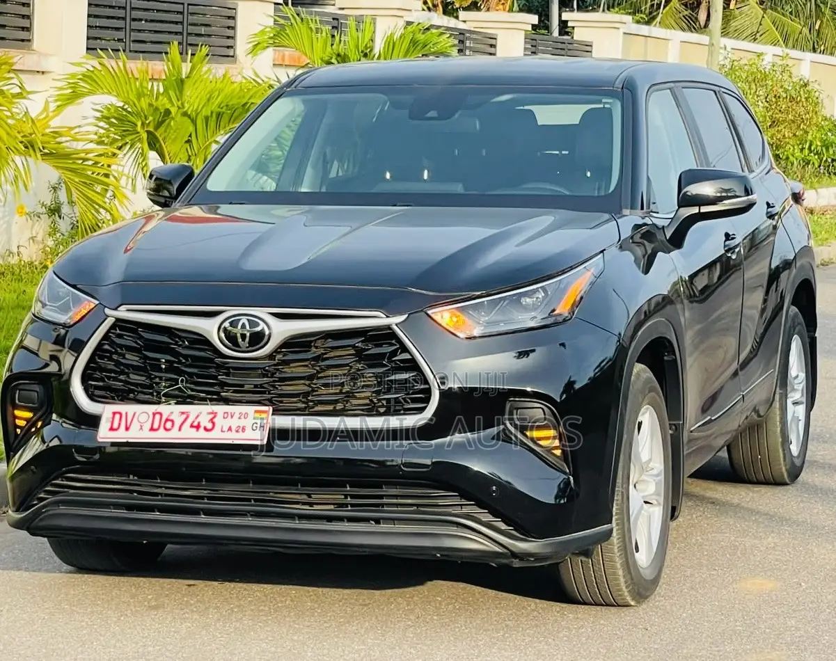 Toyota Highlander LE AWD 2023 Black