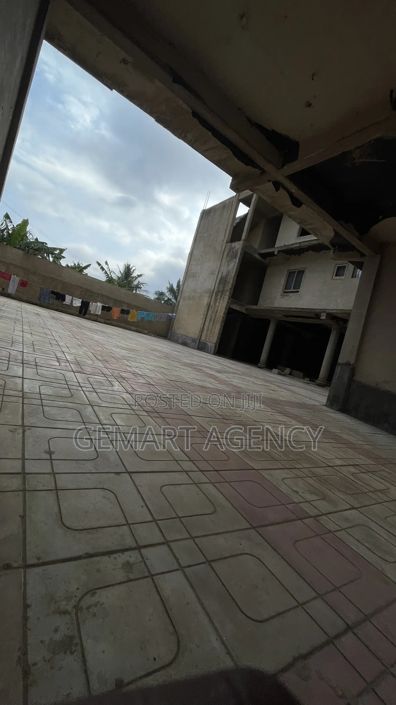 2bdrm Mansion in Spintex for sale