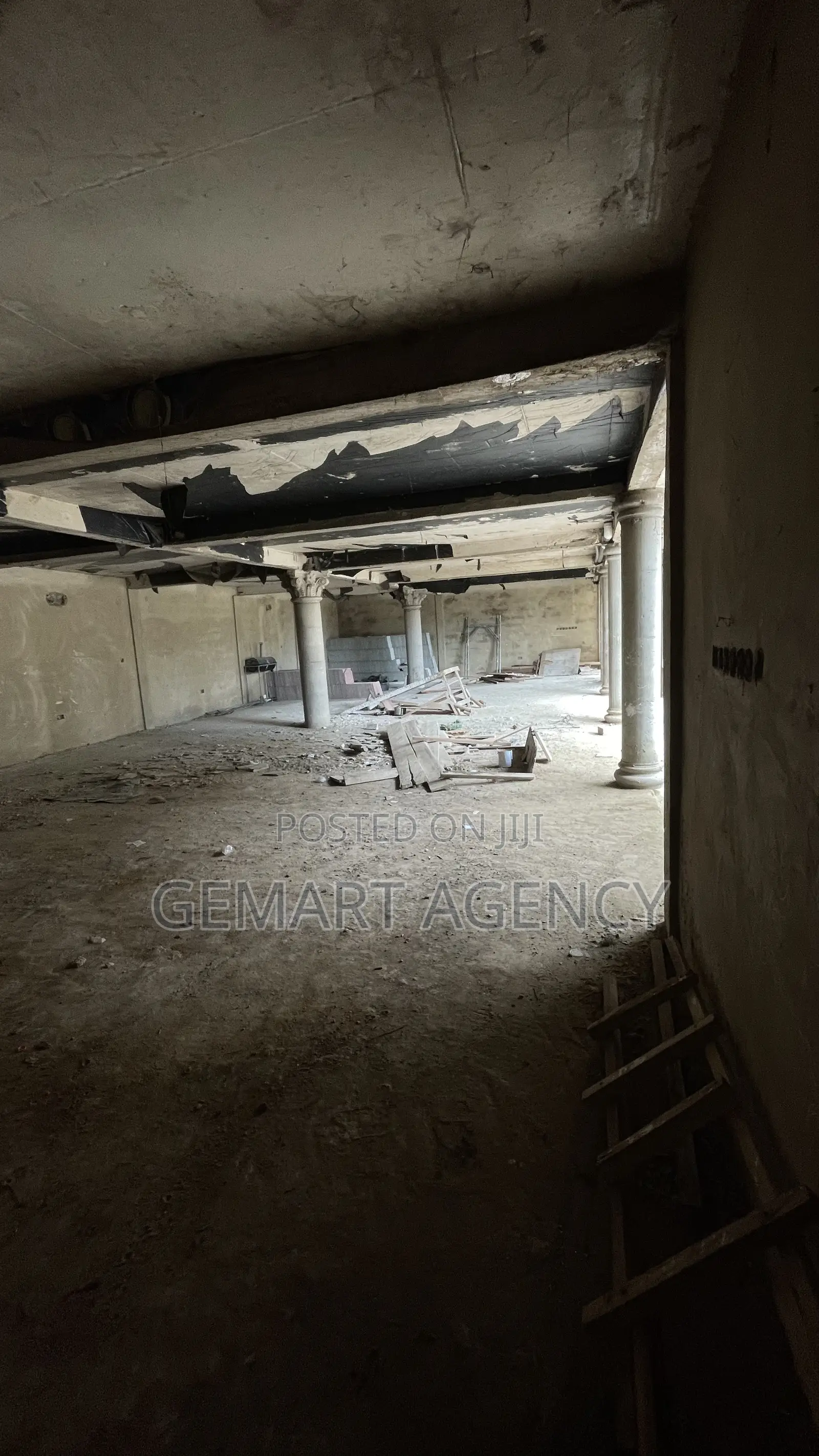 2bdrm Mansion in Spintex for sale