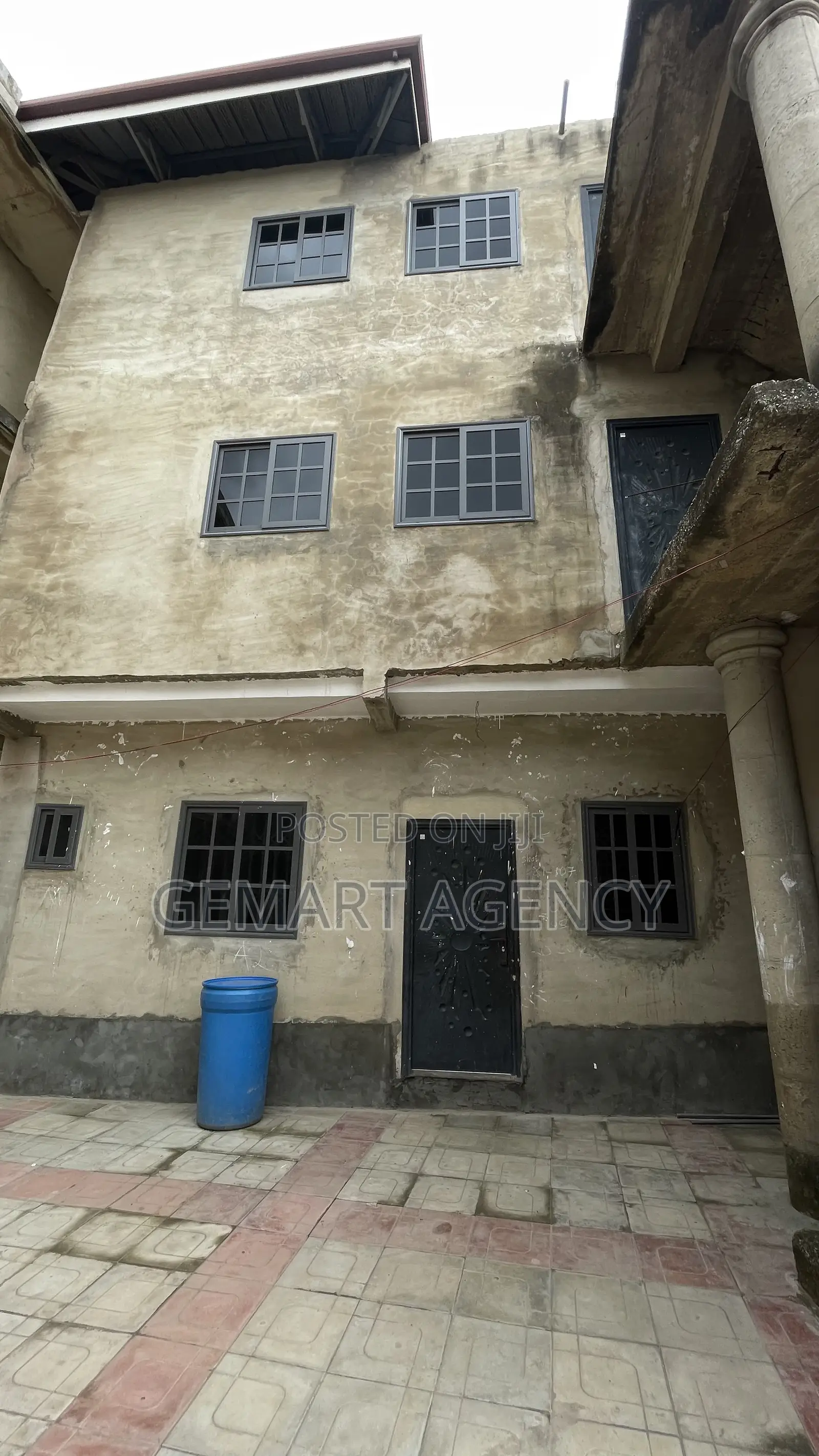 2bdrm Mansion in Spintex for sale