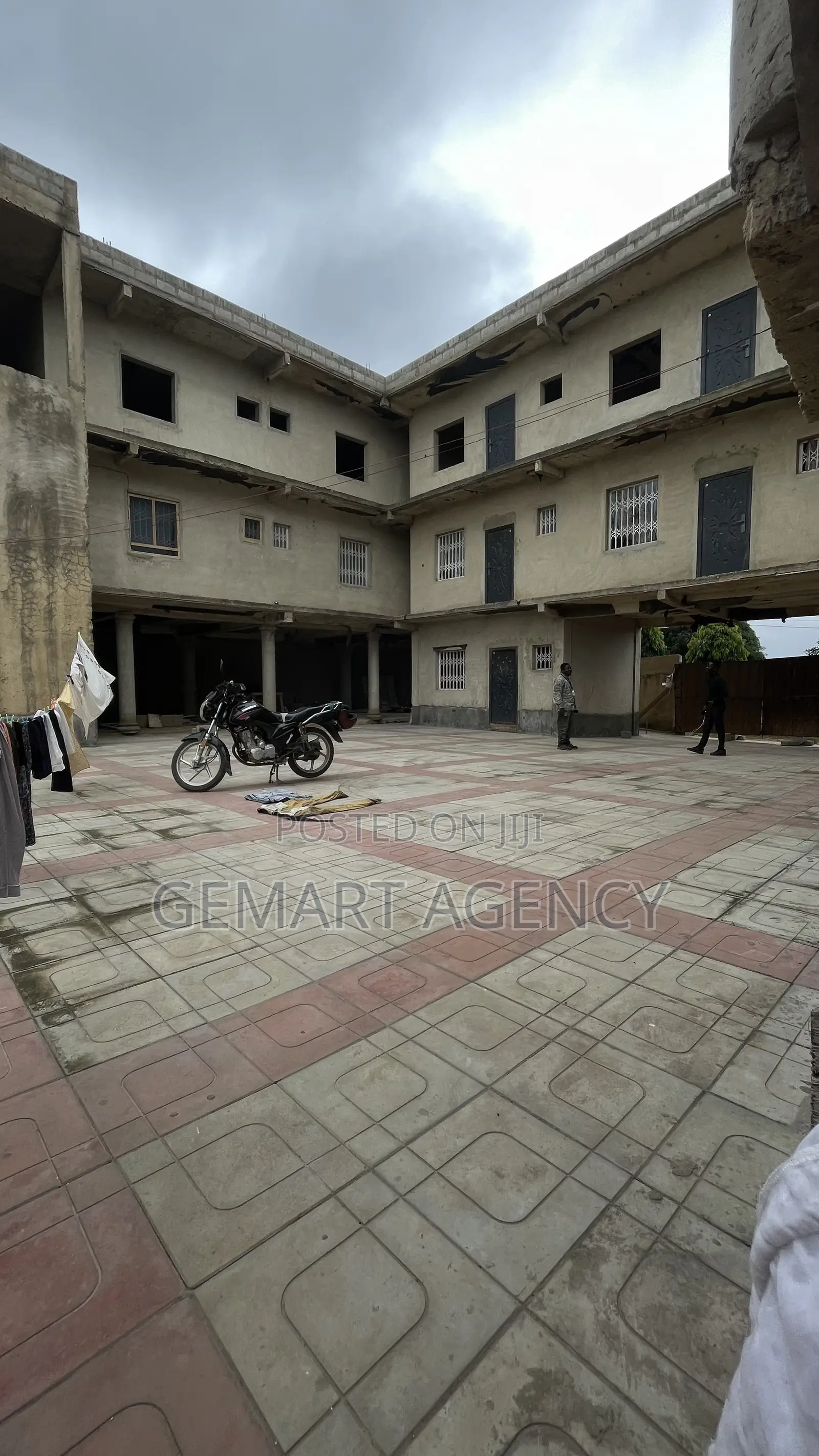 2bdrm Mansion in Spintex for sale