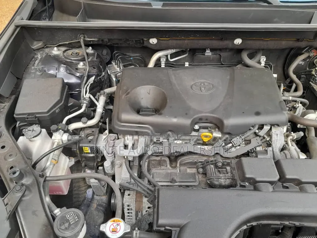 Toyota Vitz 2014 Silver