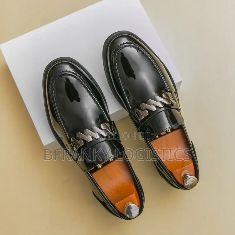 Black Shoe