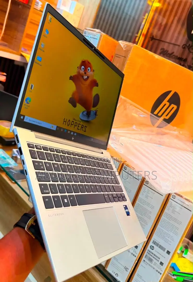 New Laptop HP EliteBook 830 G9 16GB Intel Core i5 SSD 256GB