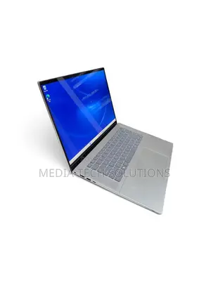 Laptop Dell Inspiron 16 5620 32GB Intel Core i7 SSD 1T