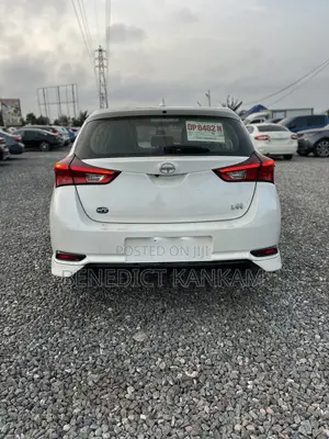 Scion iM 2015 White