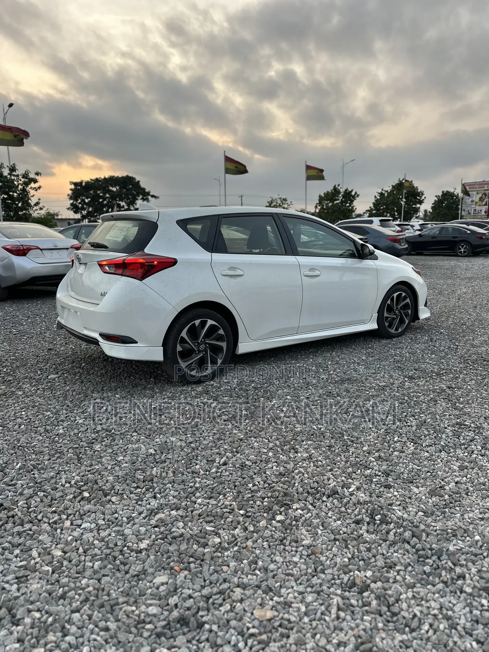 Scion iM 2015 White