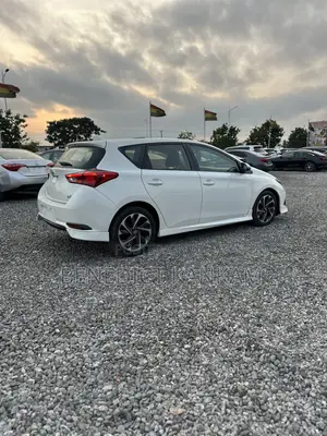 Scion iM 2015 White