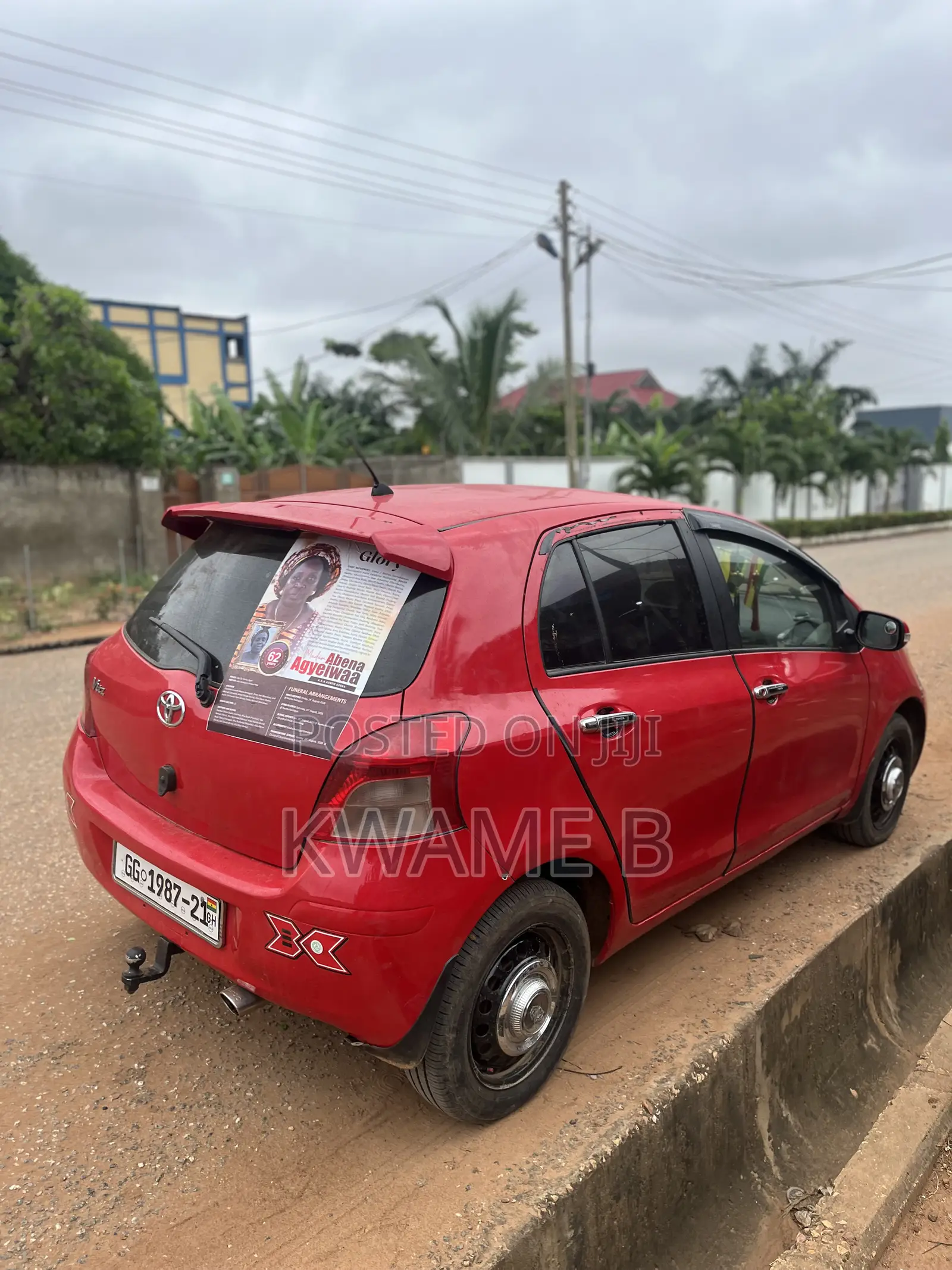 Toyota Vitz 1.3 AWD 5dr 2010 Red