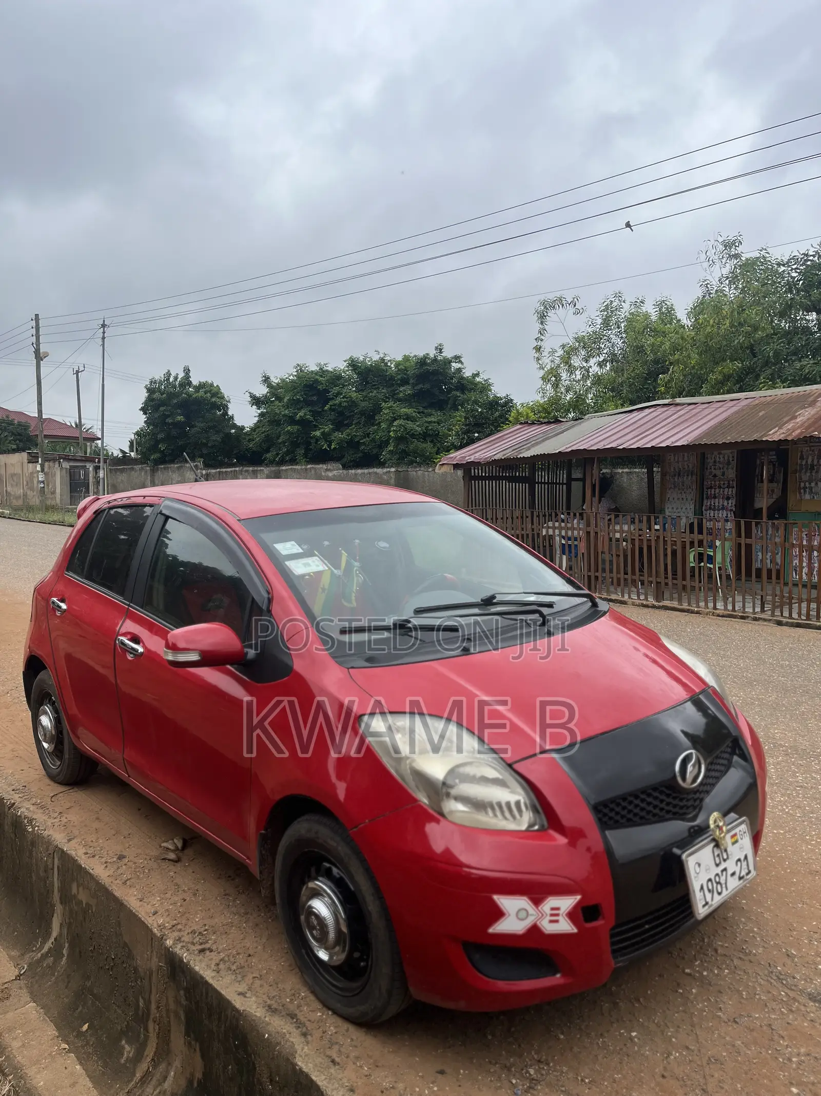 Toyota Vitz 1.3 AWD 5dr 2010 Red