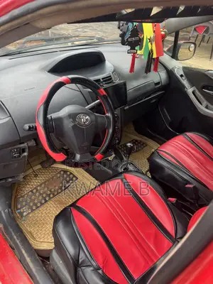 Toyota Vitz 1.3 AWD 5dr 2010 Red