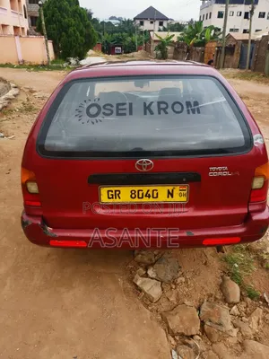 Toyota Corolla 2000 Red