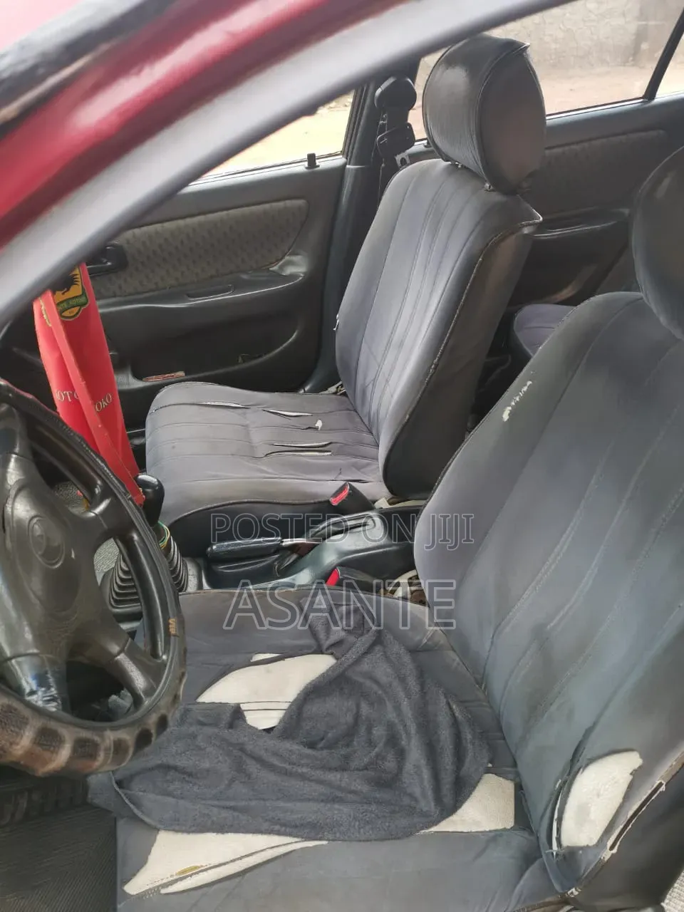 Toyota Corolla 2000 Red