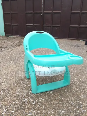 Brand New Low Baby Feeding Chair With Detachable Table – Taifa Burkina