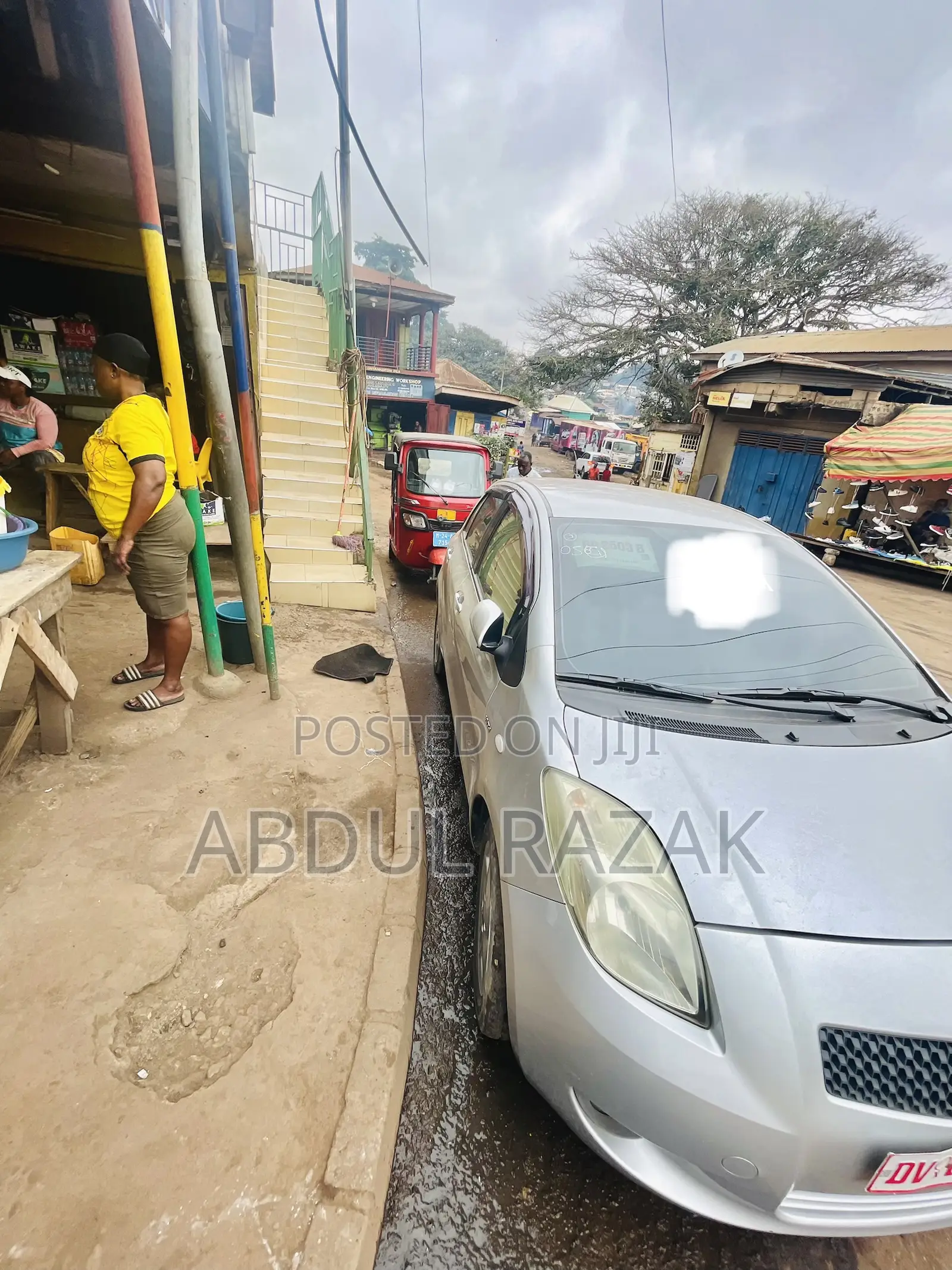 Toyota Yaris 2010 Silver
