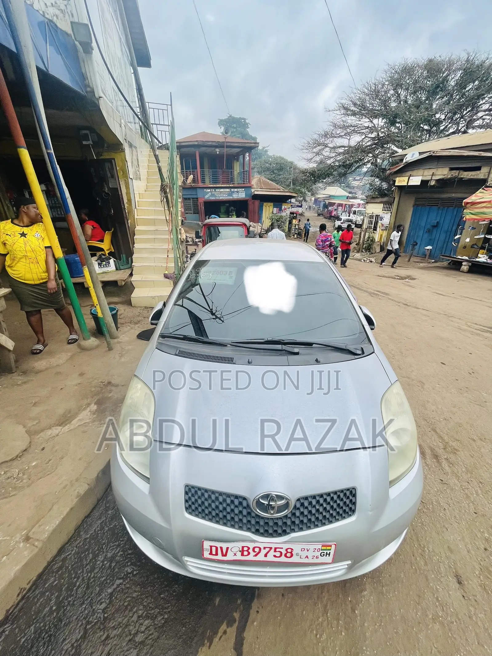 Toyota Yaris 2010 Silver