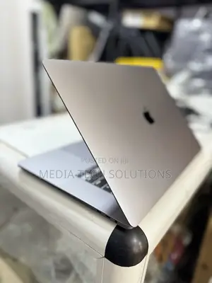 Laptop Apple MacBook Pro 2019 64GB Intel Core i9 SSD 4T