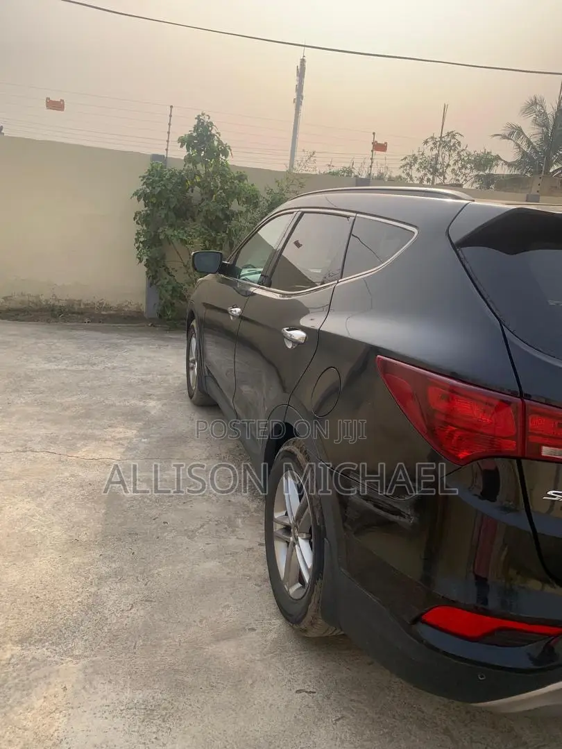 Hyundai Santa Fe Limited Ultimate AWD 2018 Black