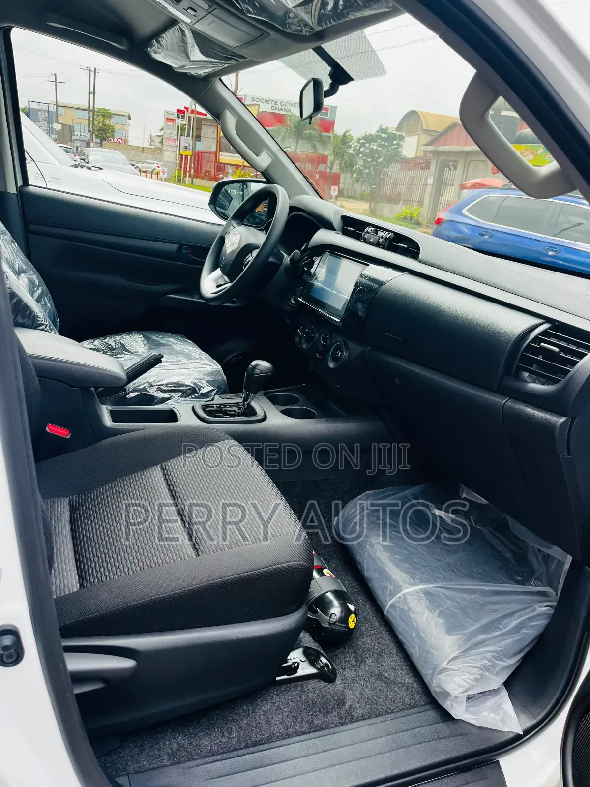 New Toyota Hilux 2025 White