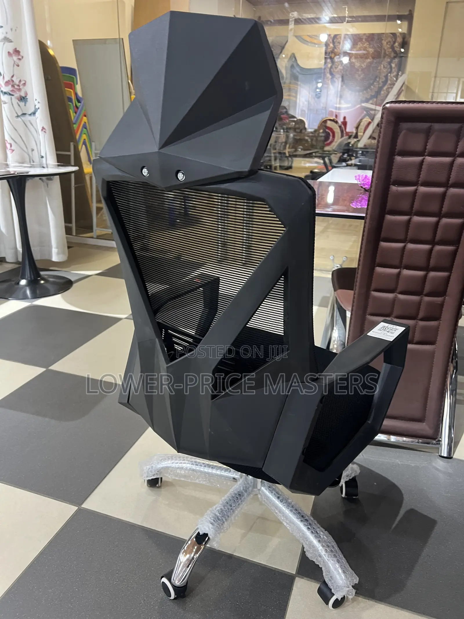 Swevil Chair With Back Support
