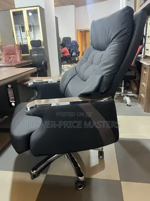 Executive / Modern Office Chair