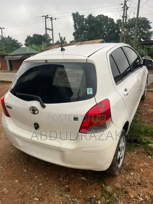 Toyota Yaris 2010 White