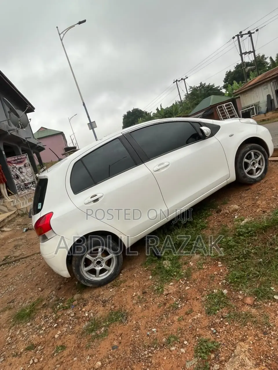 Toyota Yaris 2010 White