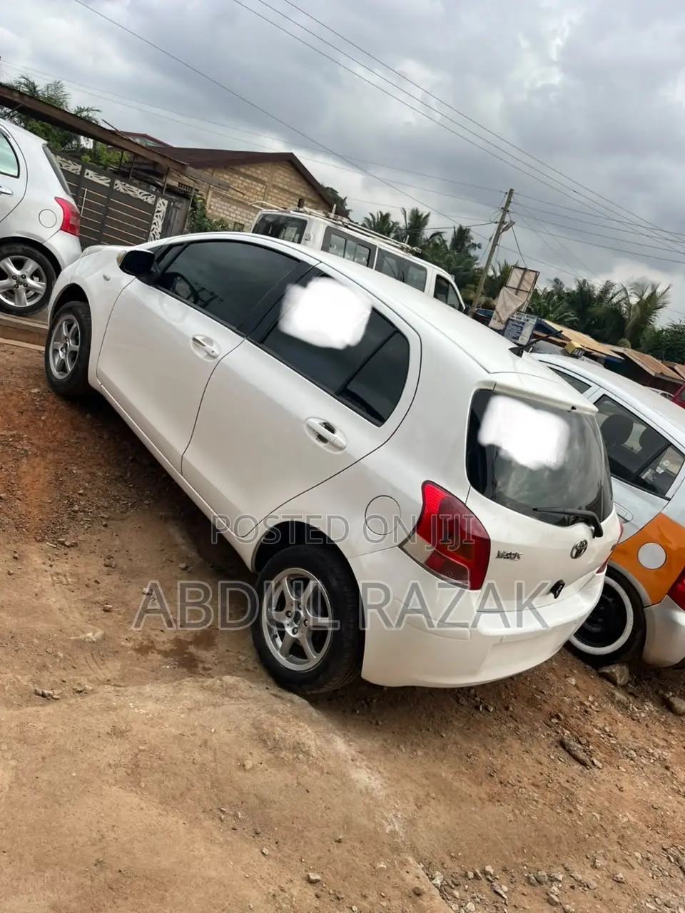 Toyota Yaris 2010 White