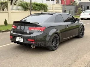 Kia Cerato 2012 Black