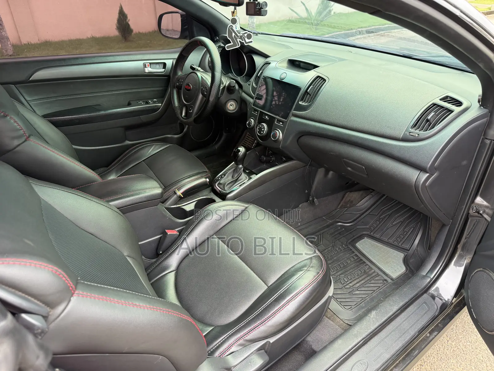 Kia Cerato 2012 Black