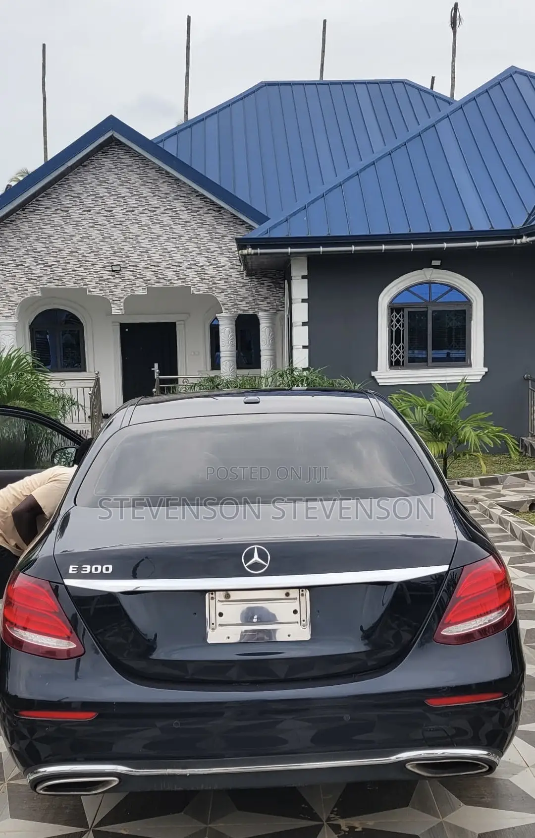 Mercedes-Benz E300 2017 Black