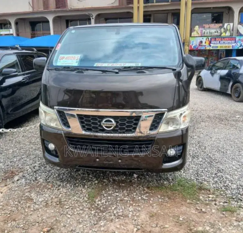 Nissan Caravan (Urvan) 2018 Black