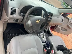 Toyota Corolla LE 2021 Red