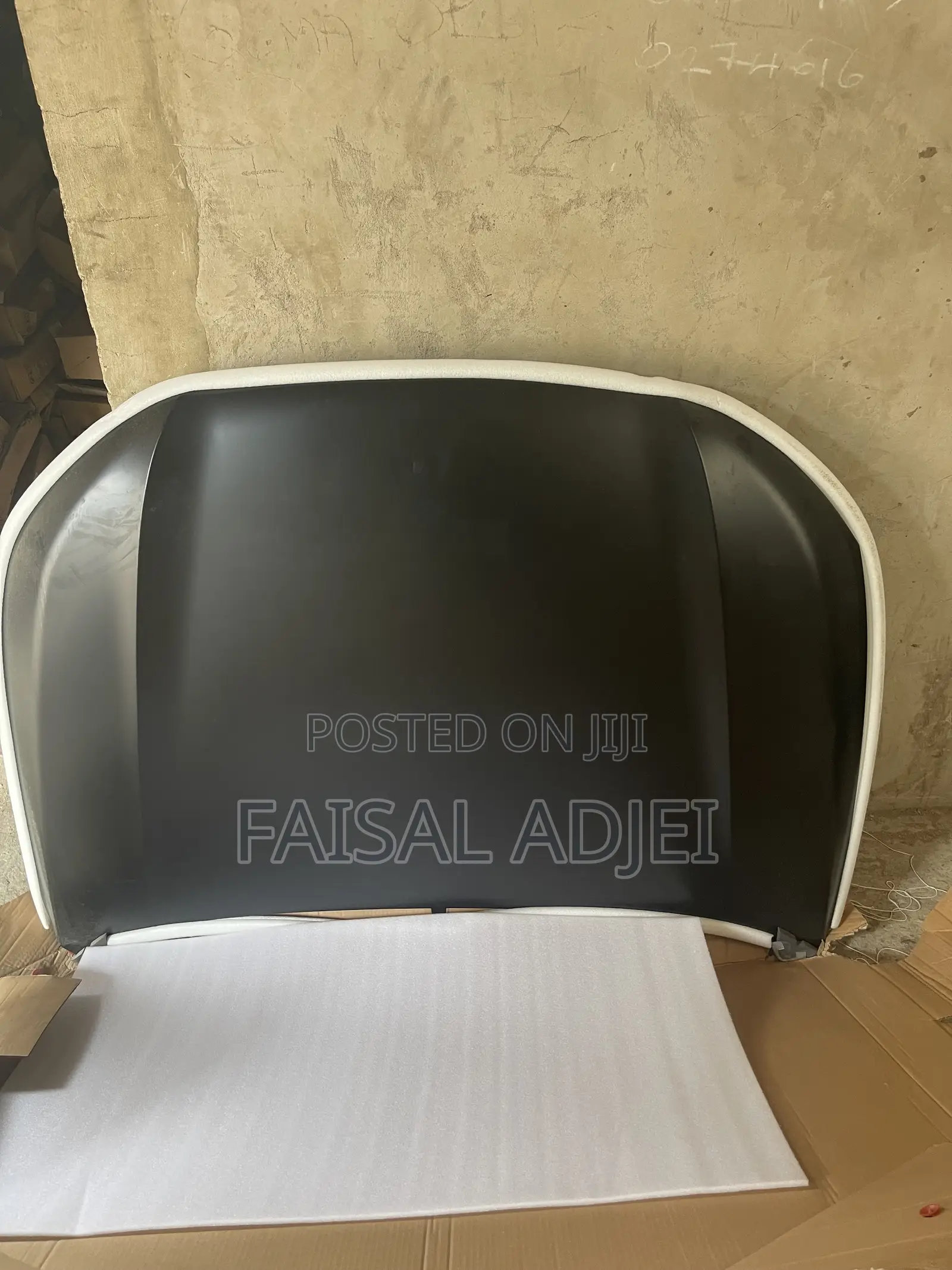 HR-v 23 Bonnet