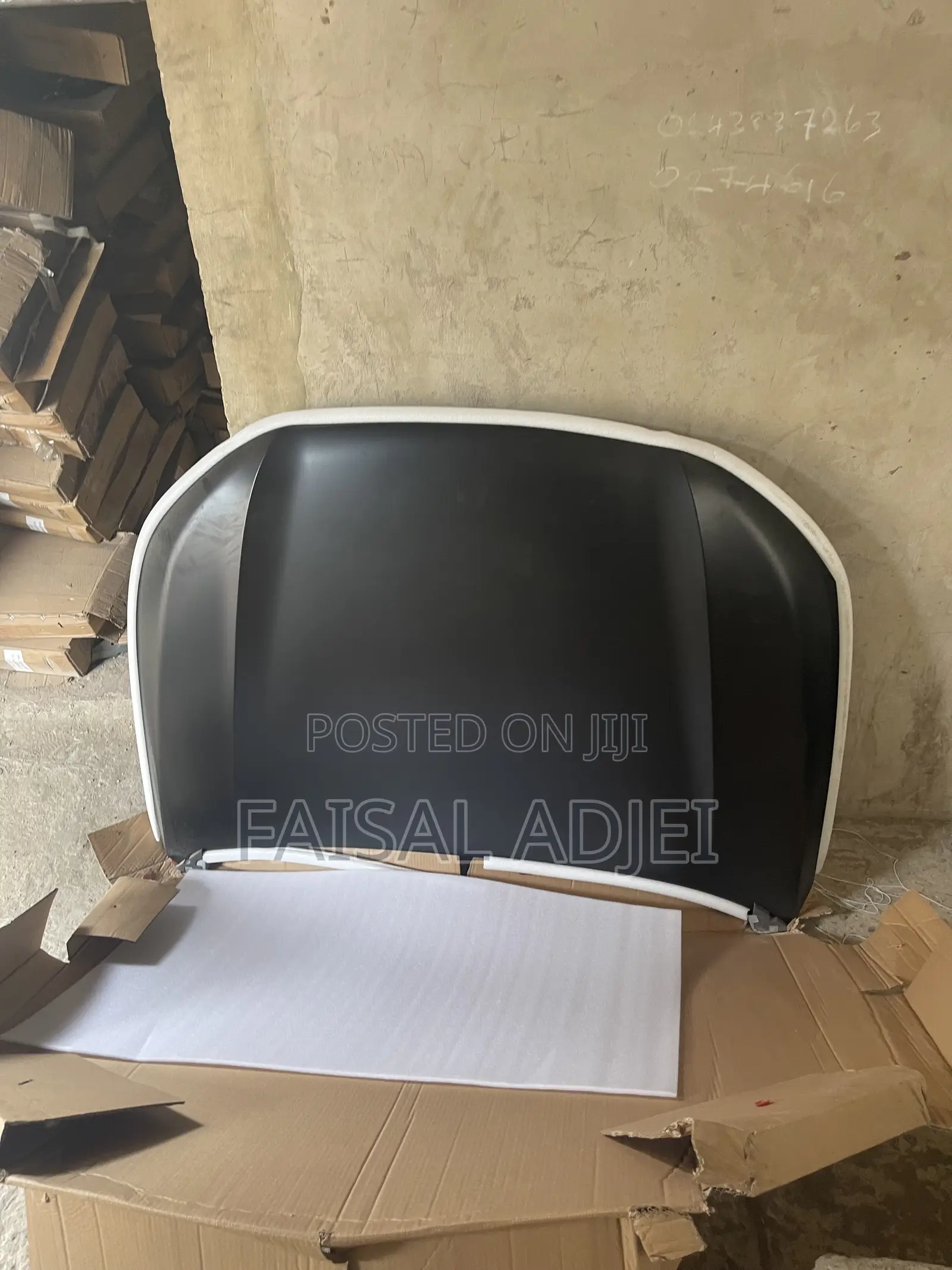 HR-v 23 Bonnet