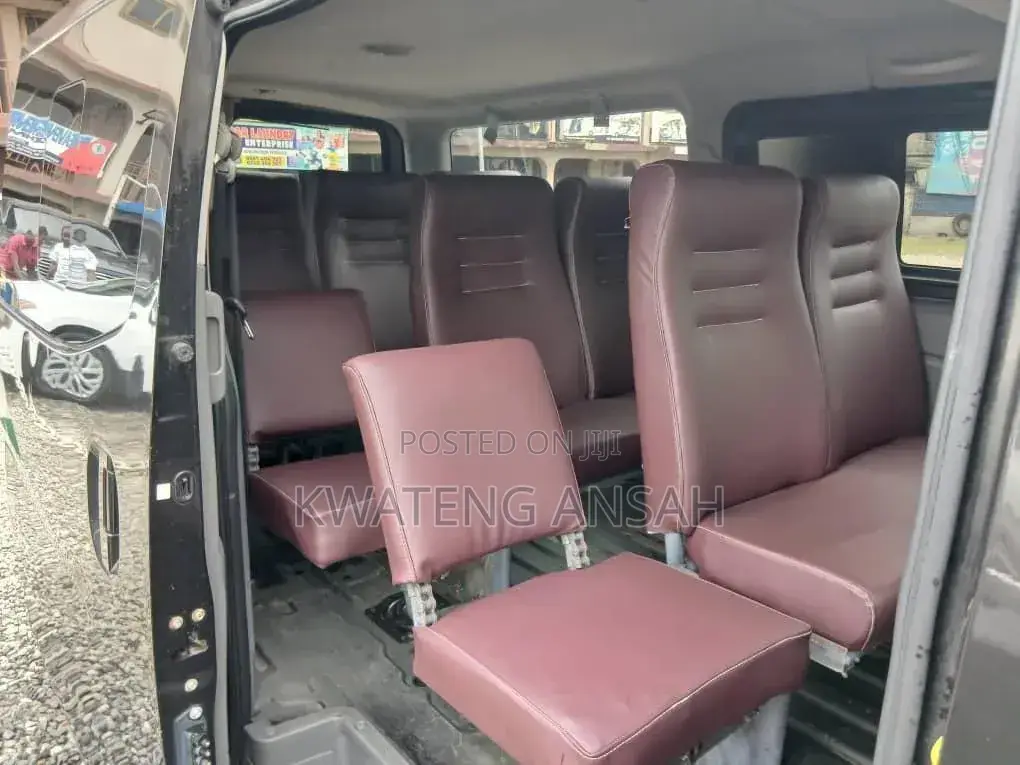Nissan Caravan (Urvan) 2018 Black