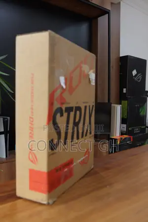 New Laptop Asus ROG Strix G18 32GB AMD Ryzen 9 SSD 1T