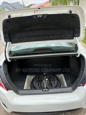 Honda Civic EX-L Sedan 2018 White