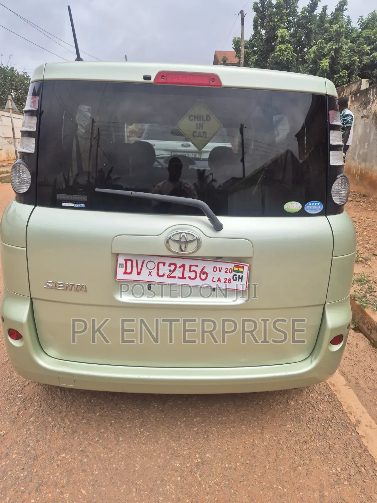 Toyota Sienta 2013 Green